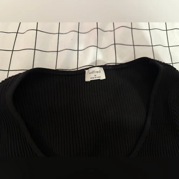 Wilfred Rib Knit Tee - Picture 3 of 3